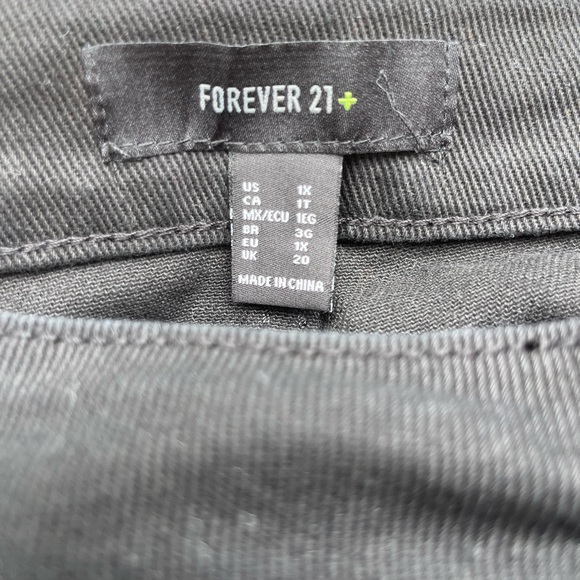 Denim Black Skirt - Forever 21 - Picture 3 of 3